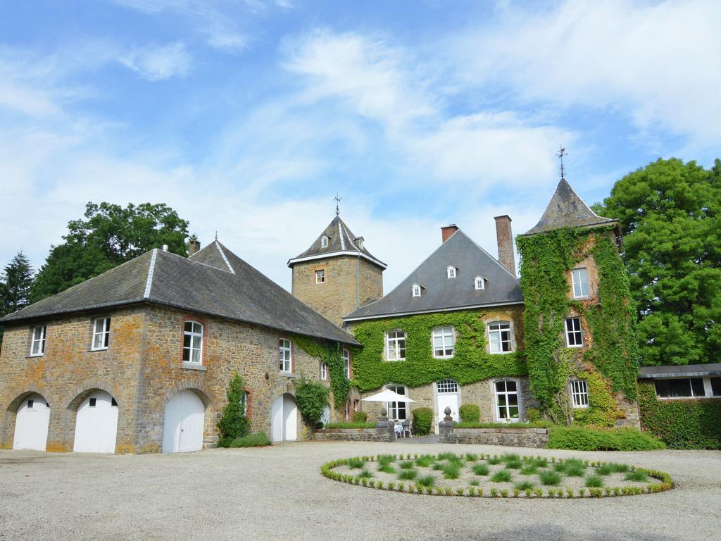 Villa Delightful Castle In Bastogne With Bubble Bath Exterior foto