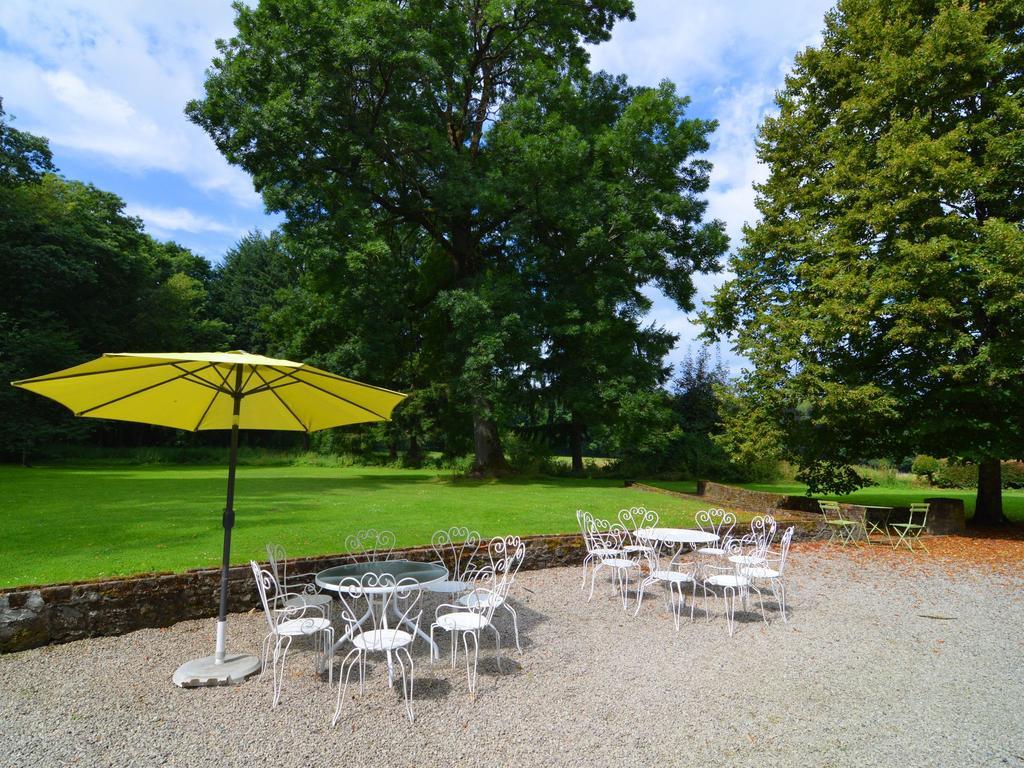 Villa Delightful Castle In Bastogne With Bubble Bath Exterior foto