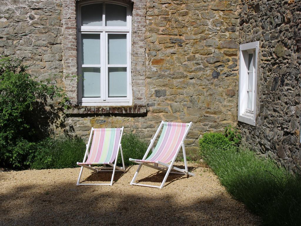 Villa Delightful Castle In Bastogne With Bubble Bath Exterior foto
